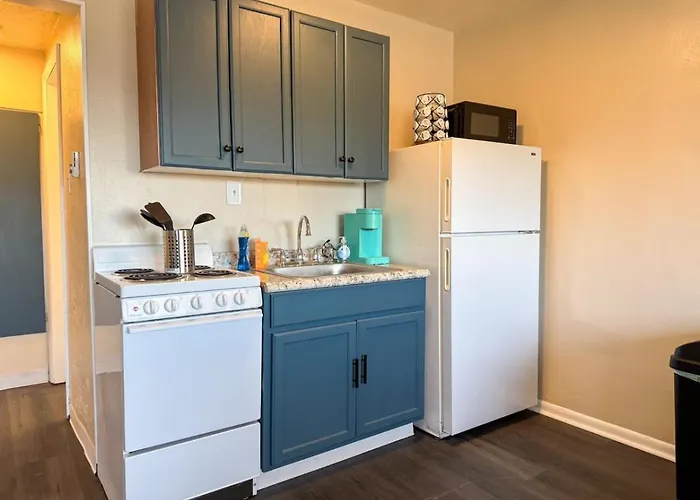 Apartment Downtown Area 2 Beds Sofa Bed Sleep 6 Stylish